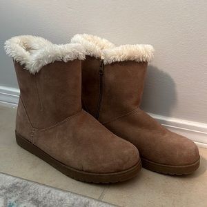 Fur Lined Taupe Brown Boots